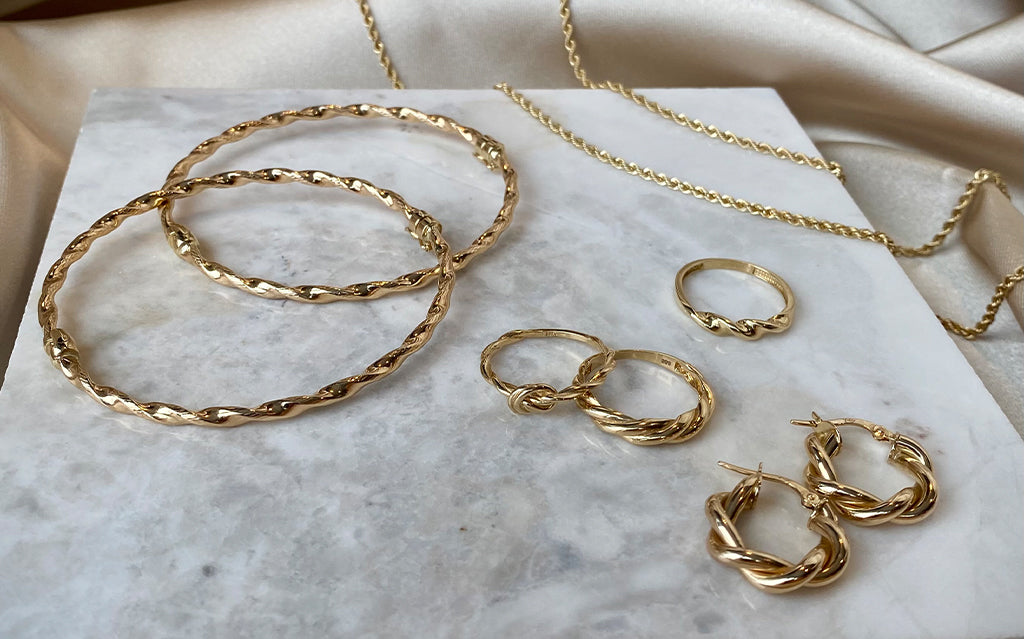 Staying Ahead of Style with Hems Jewellery: Embrace the 14k Gold Trends for 2023 Hems Jewellery 